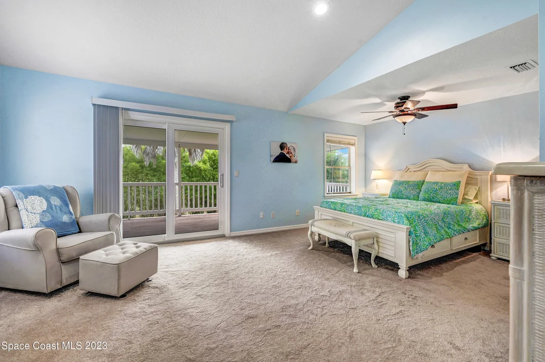 Photo of 2225 Royal Oaks Drive