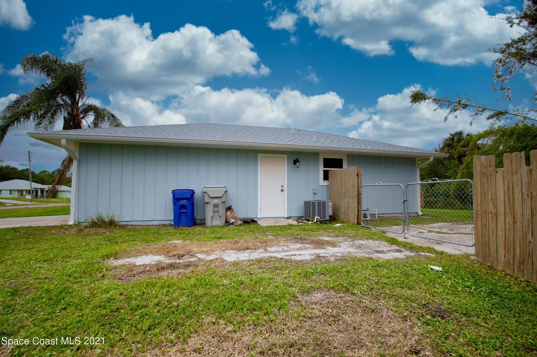 Photo of 9026 85th Place