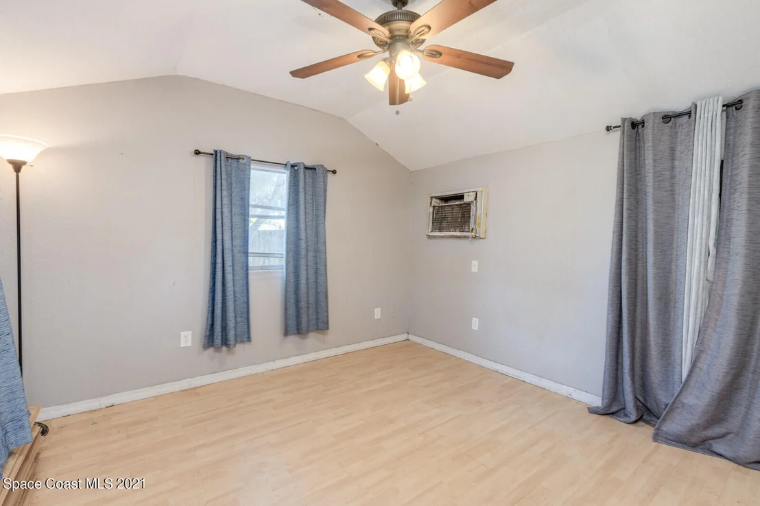 Photo of 2510 Spence Drive NE