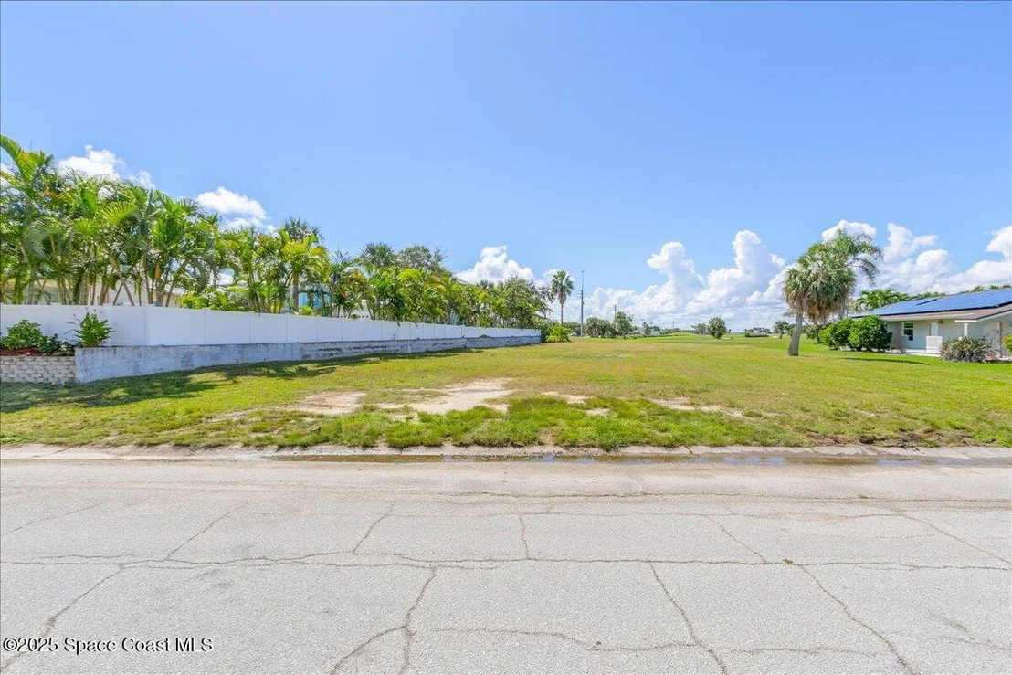 Photo of 10 Fairway Drive