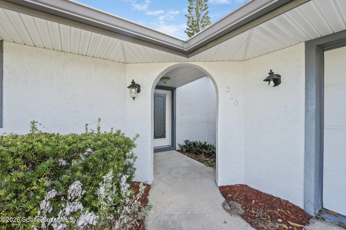Photo of 310 Franklyn Avenue