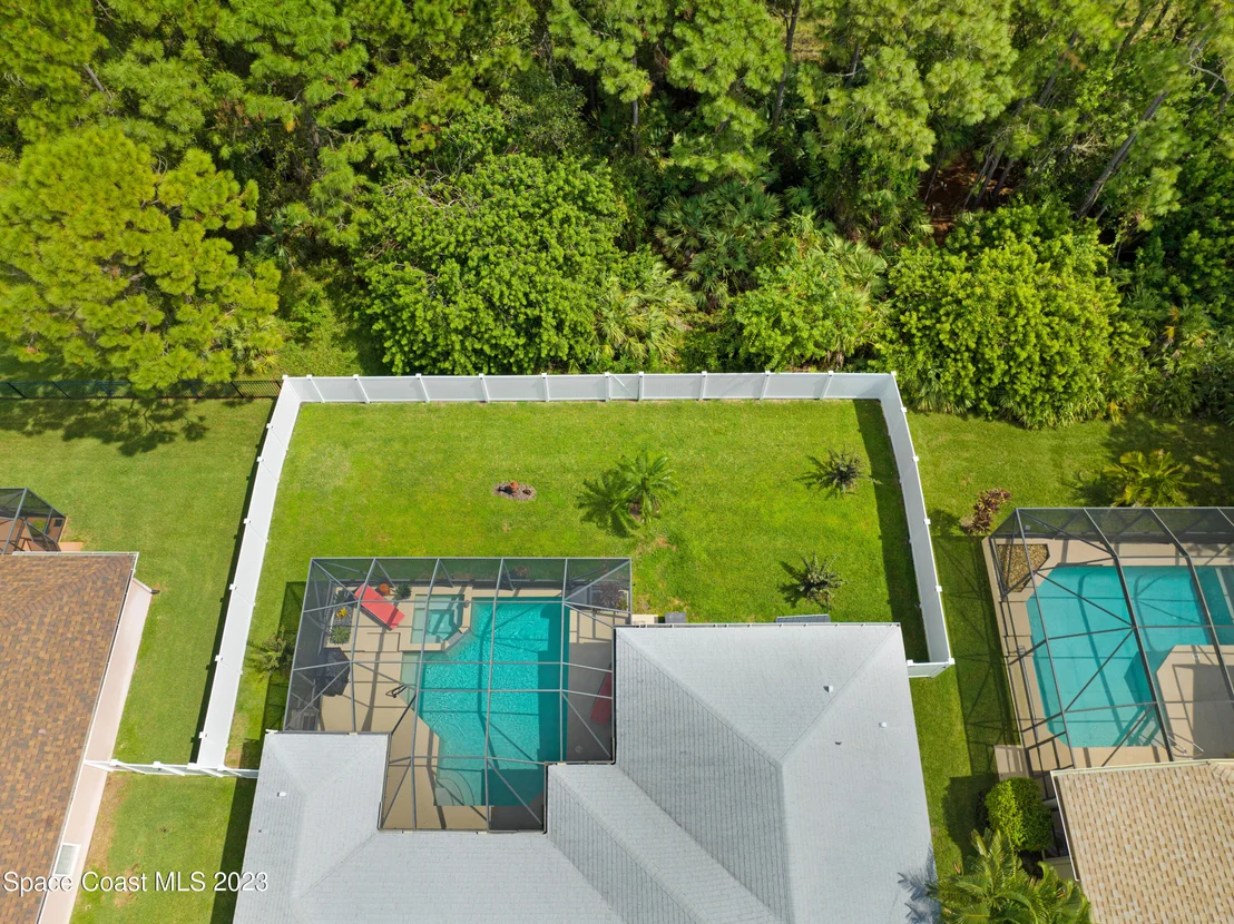 Photo of 242 Pebble Hill Way