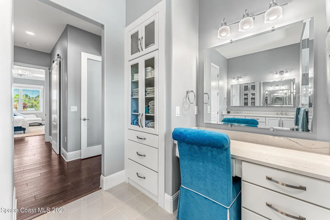 Photo of 6231 Windward Lane