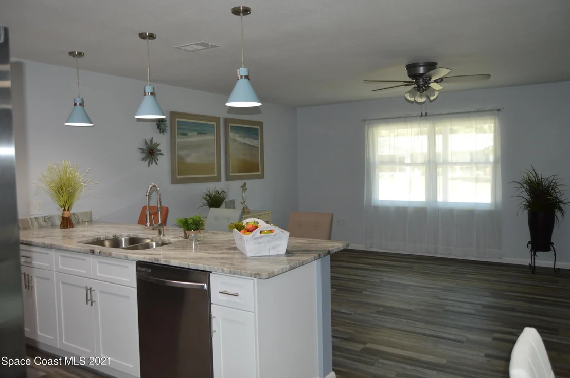 Photo of 2042 Doyle Drive