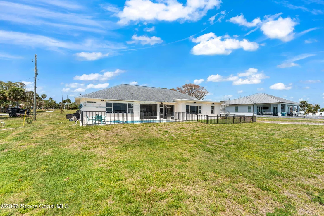 Photo of 2729 Pineapple Avenue