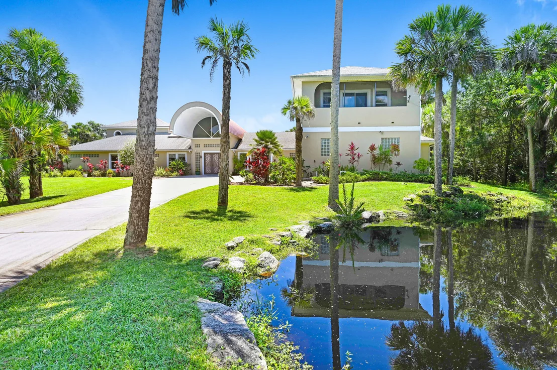 Photo of 5640 Willoughby Drive