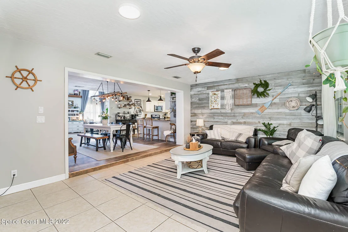 Photo of 142 11th (Eleventh) Avenue