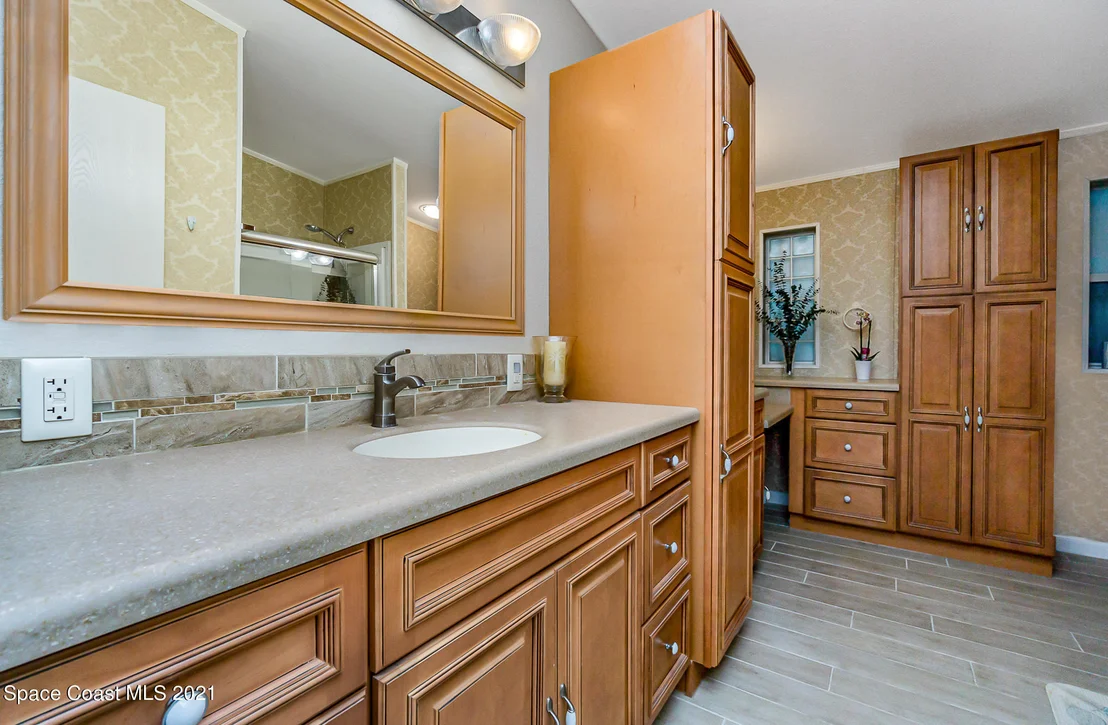 Photo of 387 Horseshoe Bend Circle