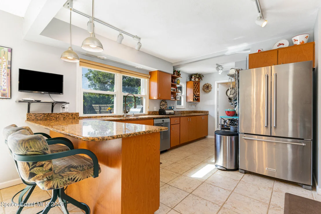 Photo of 1431 Mariposa Drive NE