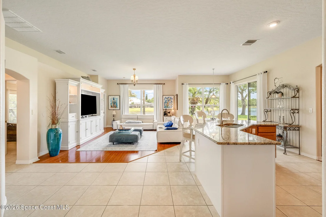 Photo of 241 Devlin Court SE