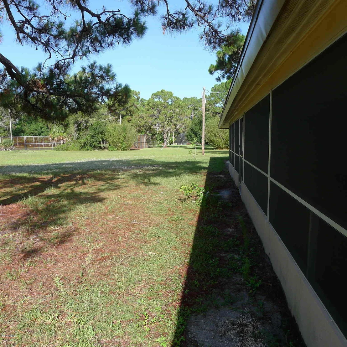 Photo of 4253 Pinewood Road
