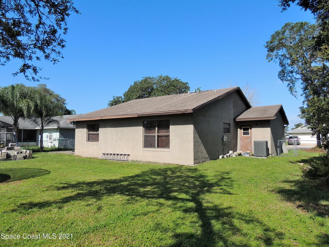 Photo of 6105 Wilderness Avenue