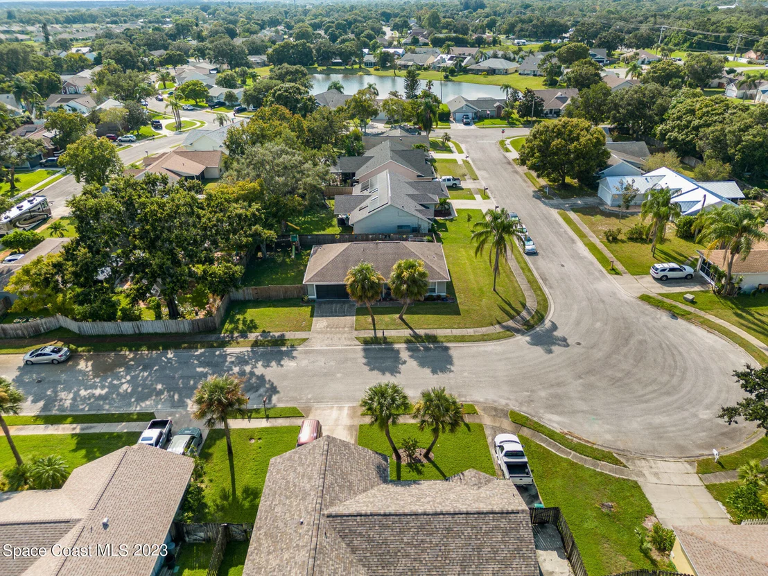 Photo of 672 Sandpiper Circle