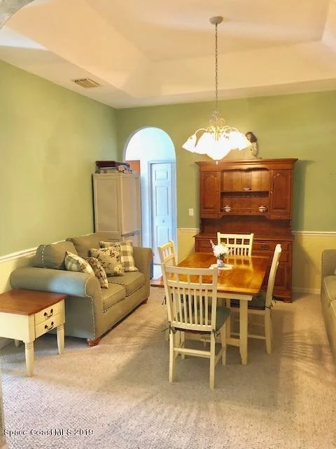 Photo of 561 Ray Street