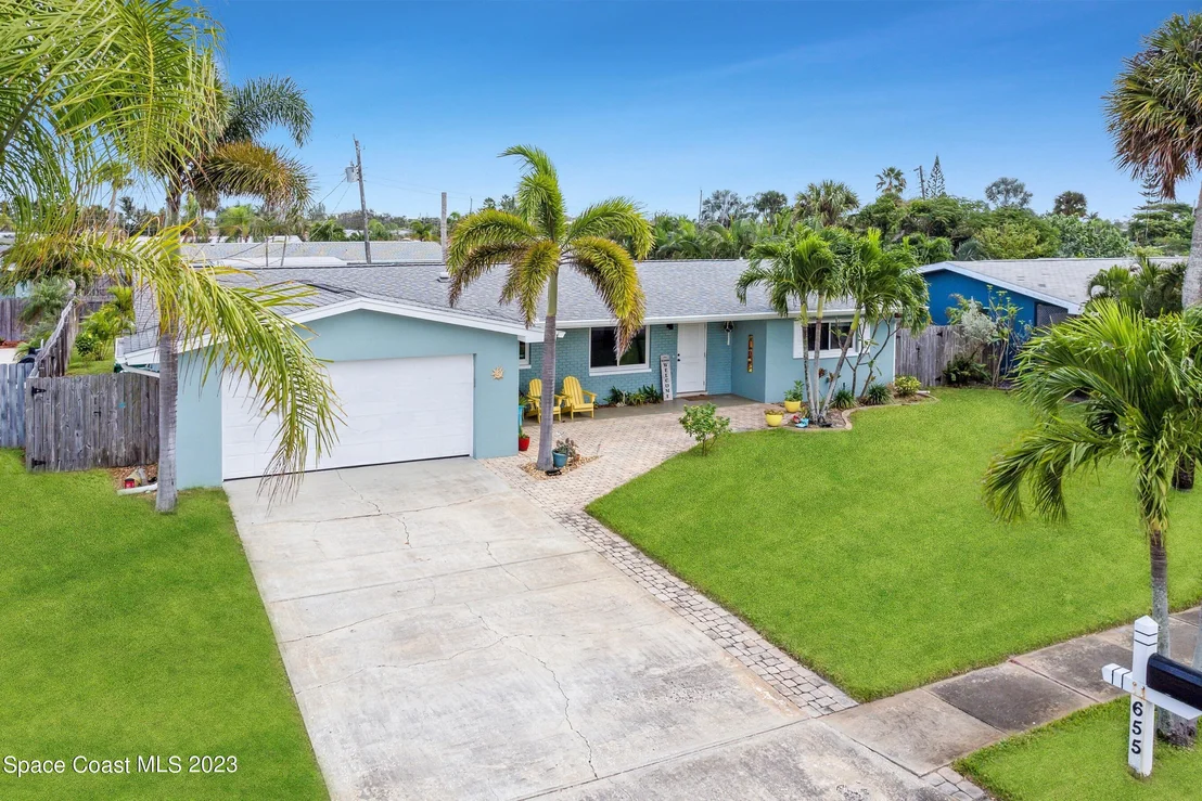 Photo of 655 Rosada Street