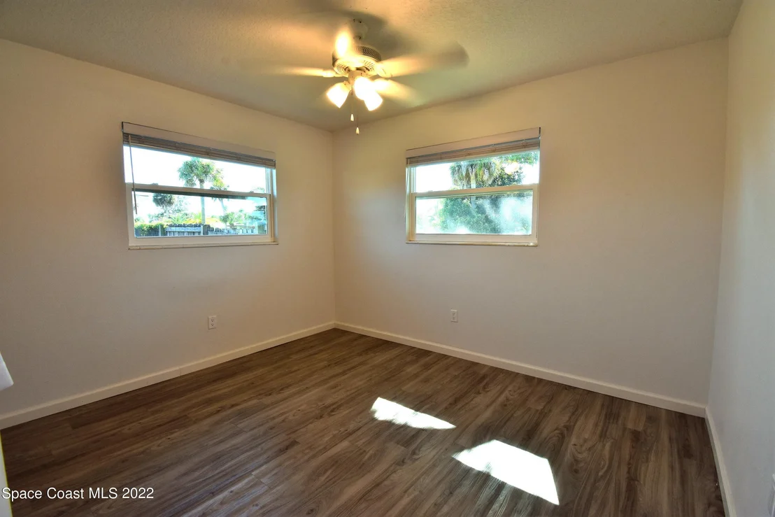 Photo of 847 Mohawk Avenue