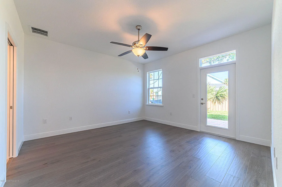Photo of 435 Crescent Drive