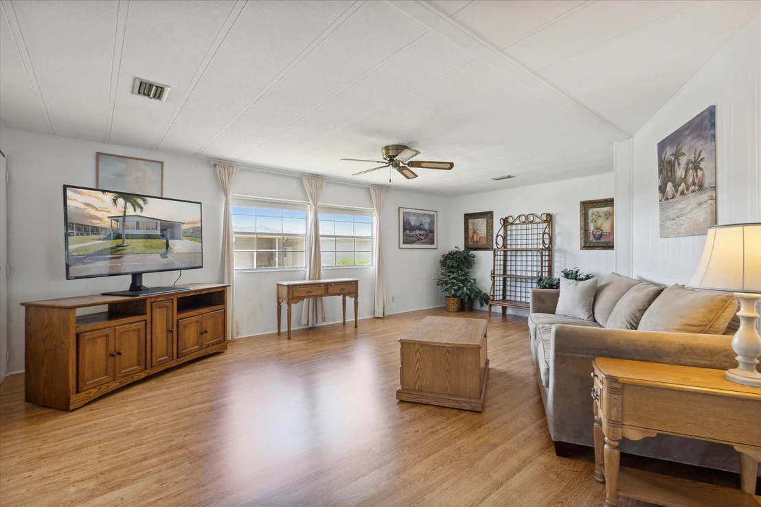 Photo of 554 Ruth Circle