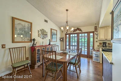 Photo of 870 Spirea Drive