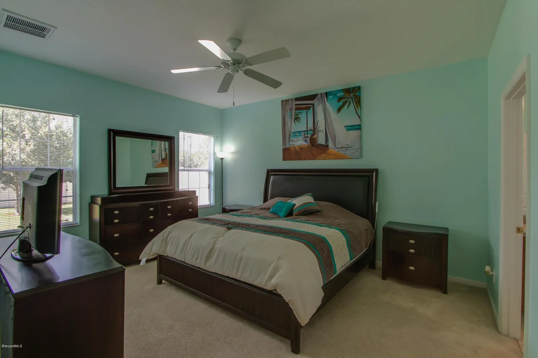 Photo of 228 SE Abernathy Circle