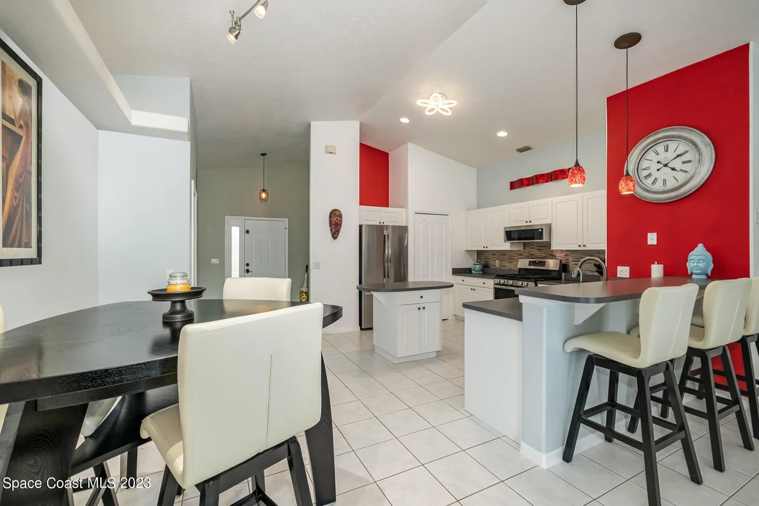 Photo of 918 Pine Creek Circle NE