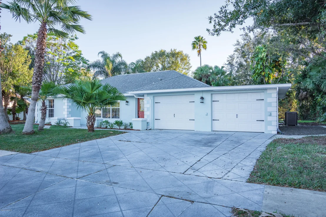 Photo of 920 Waialae Circle NE