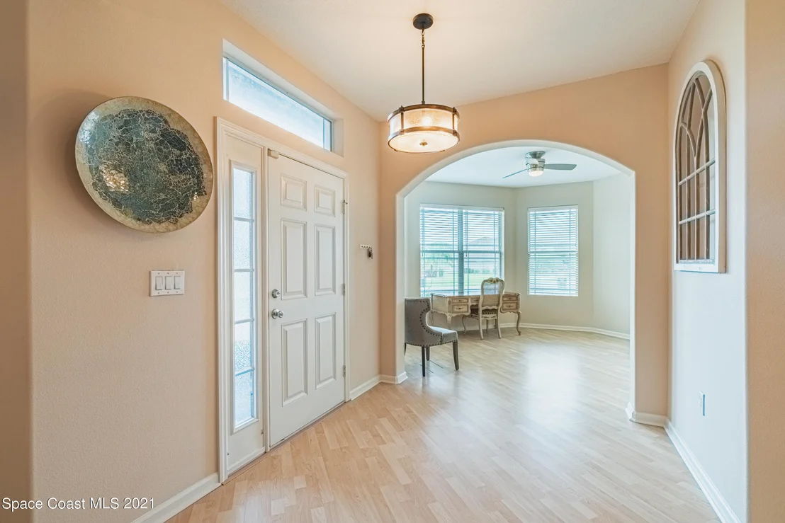 Photo of 324 Abernathy Circle