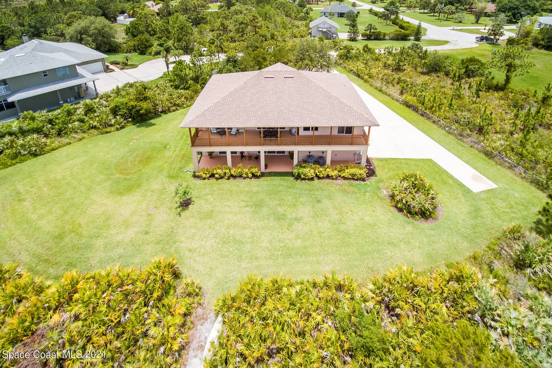 Photo of 2940 Pomello Road