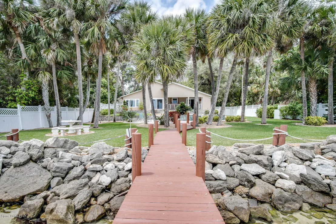 Photo of 5440 Edgewater Court