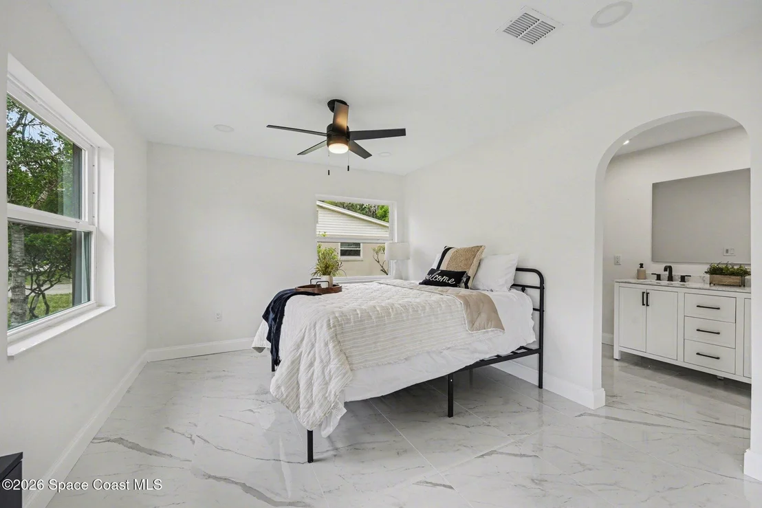 Photo of 2678 Pine Avenue