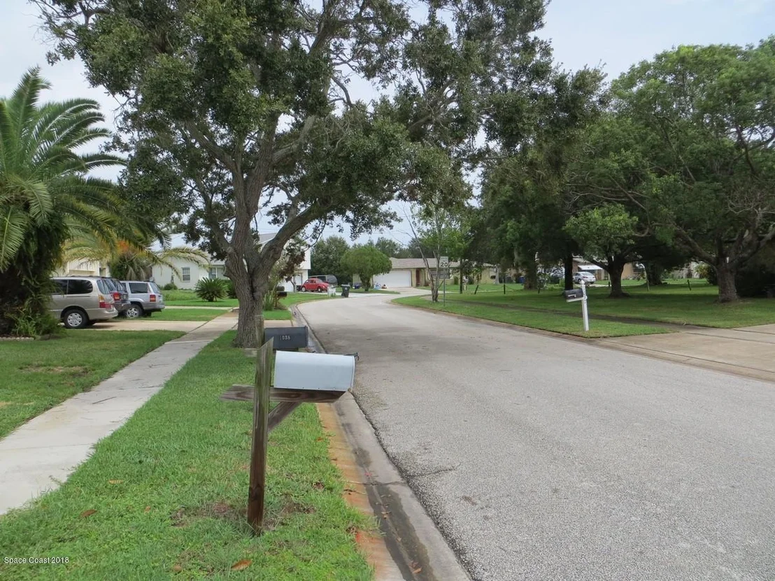 Photo of 1040 Sycamore Drive