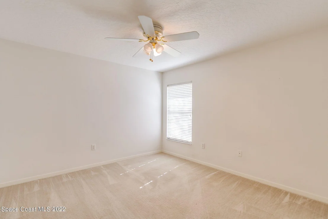 Photo of 1915 Windbrook Drive SE