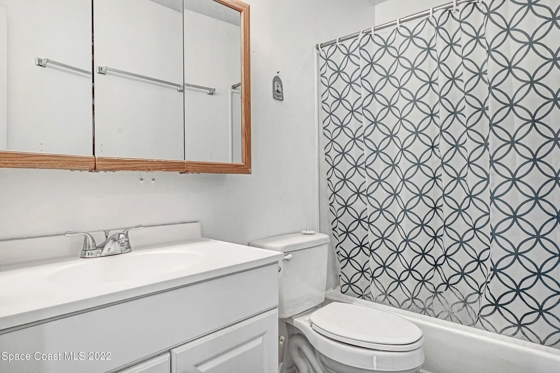 Photo of 4585 Robert Street