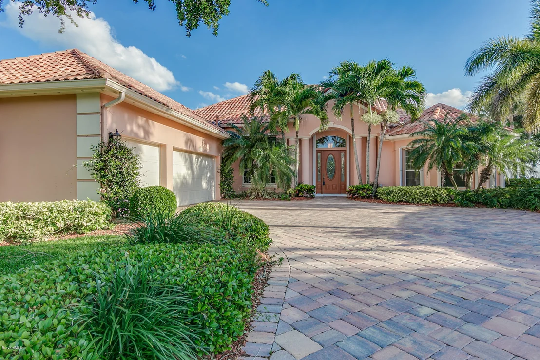 Photo of 290 Hammock Shore Drive