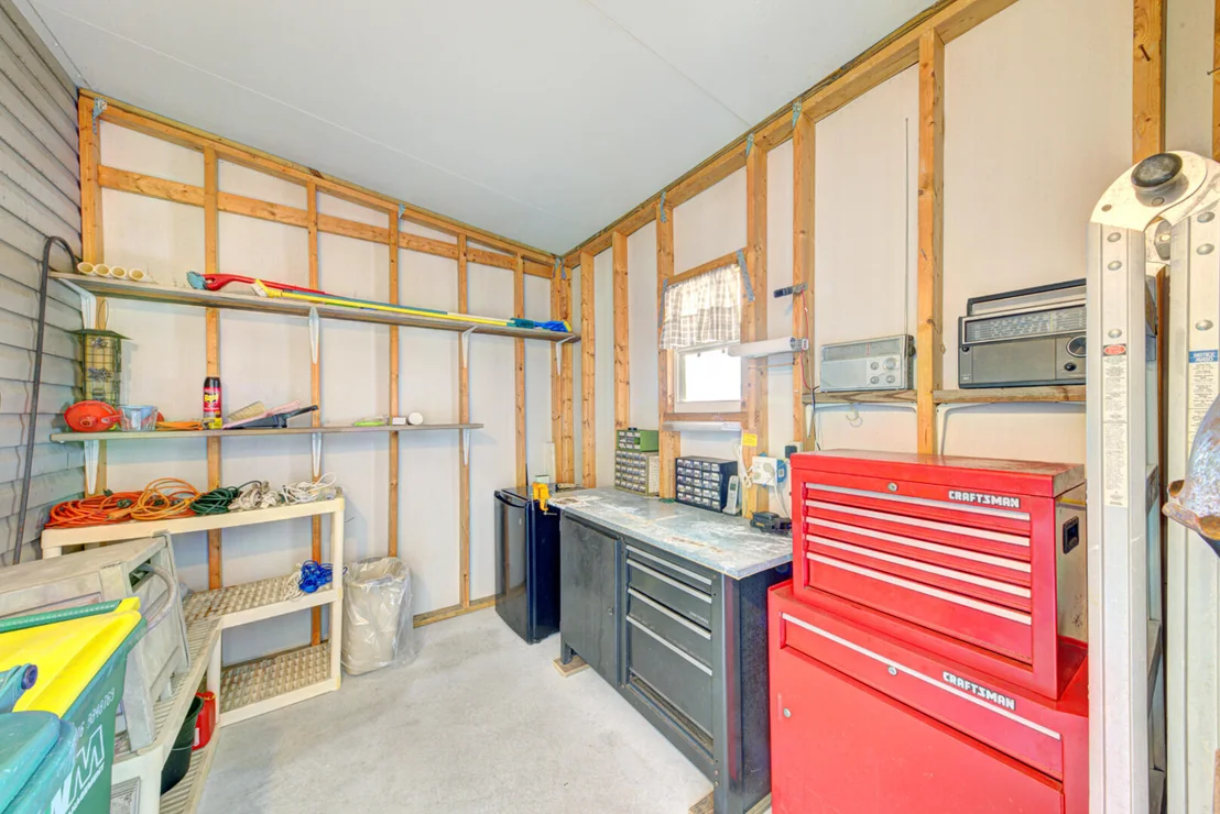 Photo of 665 Outer Drive