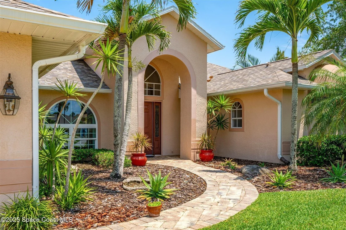 Photo of 952 Wildwood Drive