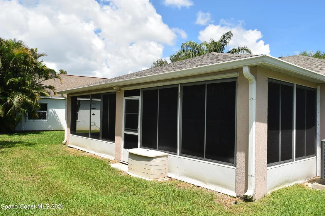 Photo of 2108 Spring Creek Circle NE