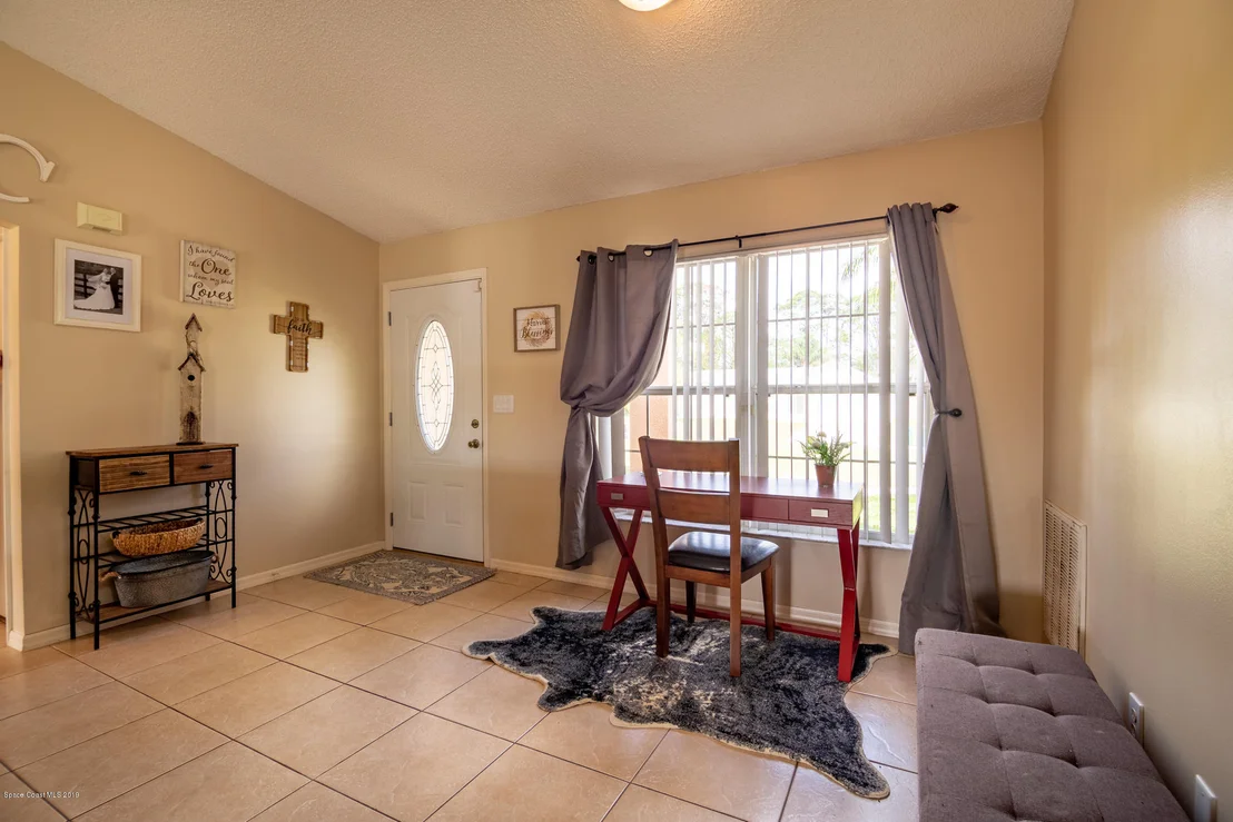 Photo of 5585 Flint Road