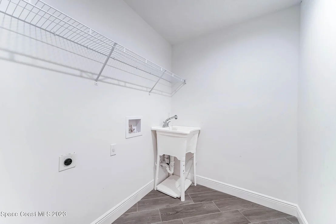 Photo of 8615 103rd Avenue