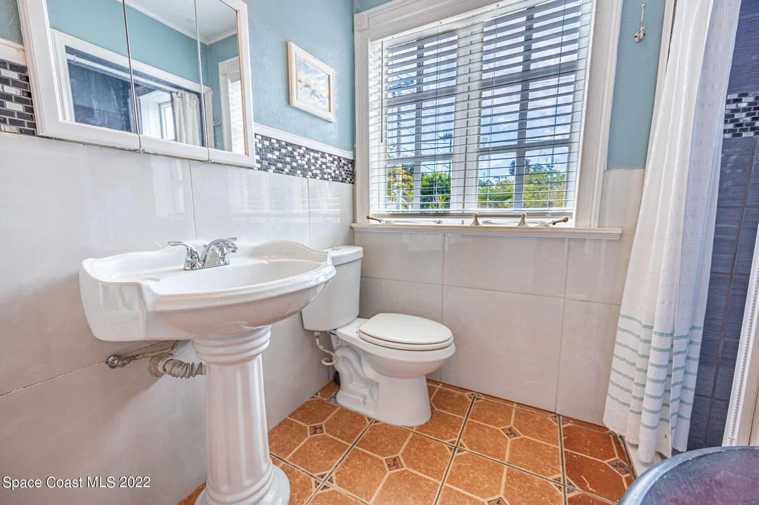 Photo of 102 Valencia Road