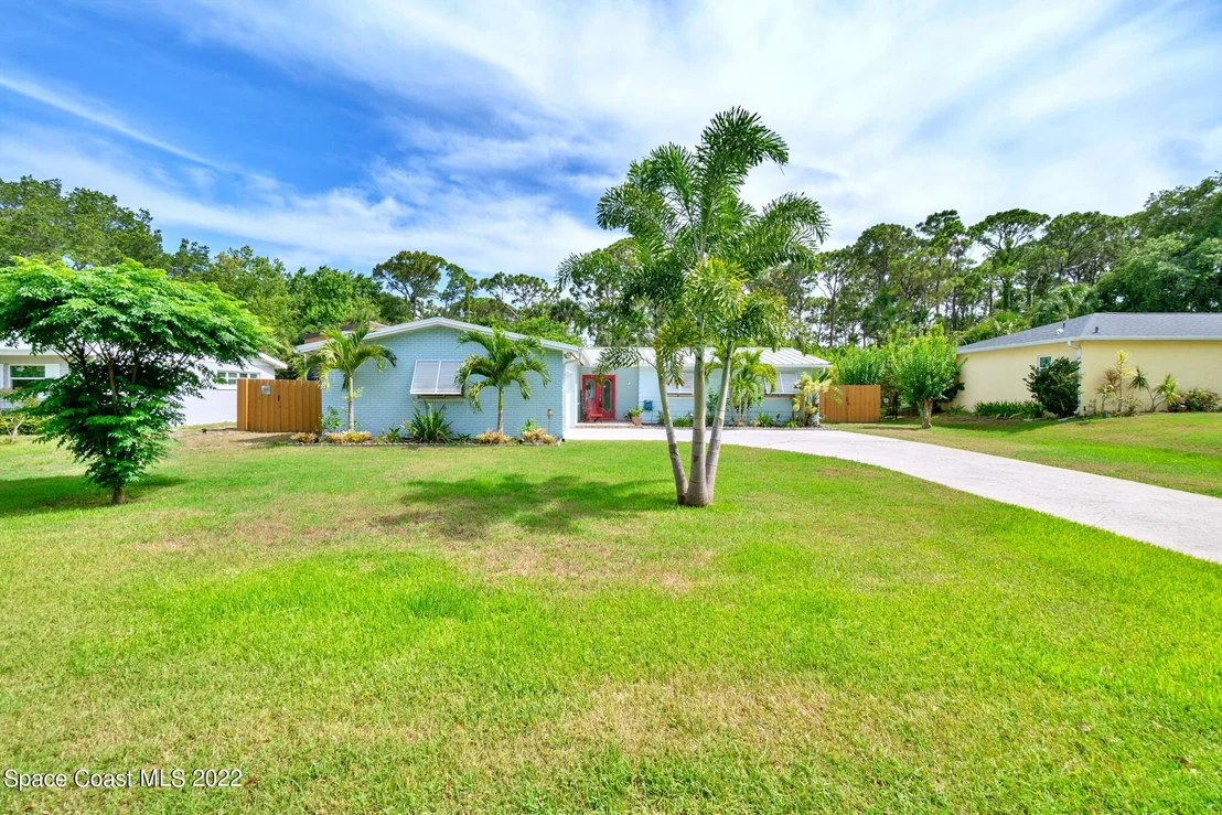 Photo of 130 Oakledge Drive