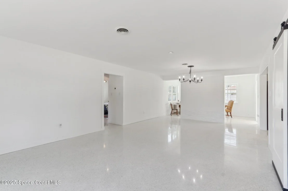 Photo of 231 5th Avenue