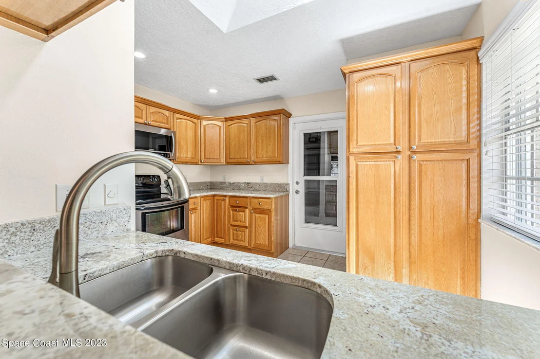 Photo of 840 Cross Lake Drive