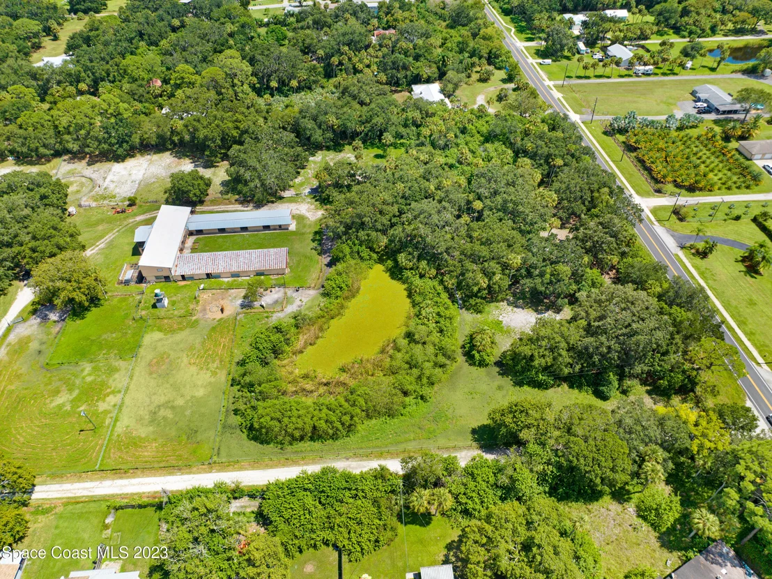 Photo of 2150 Lake Drive