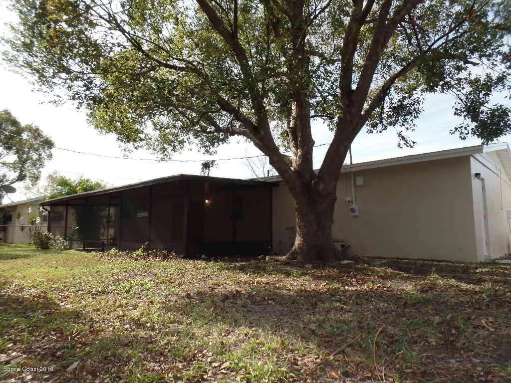 Photo of 1720 Golfview Drive