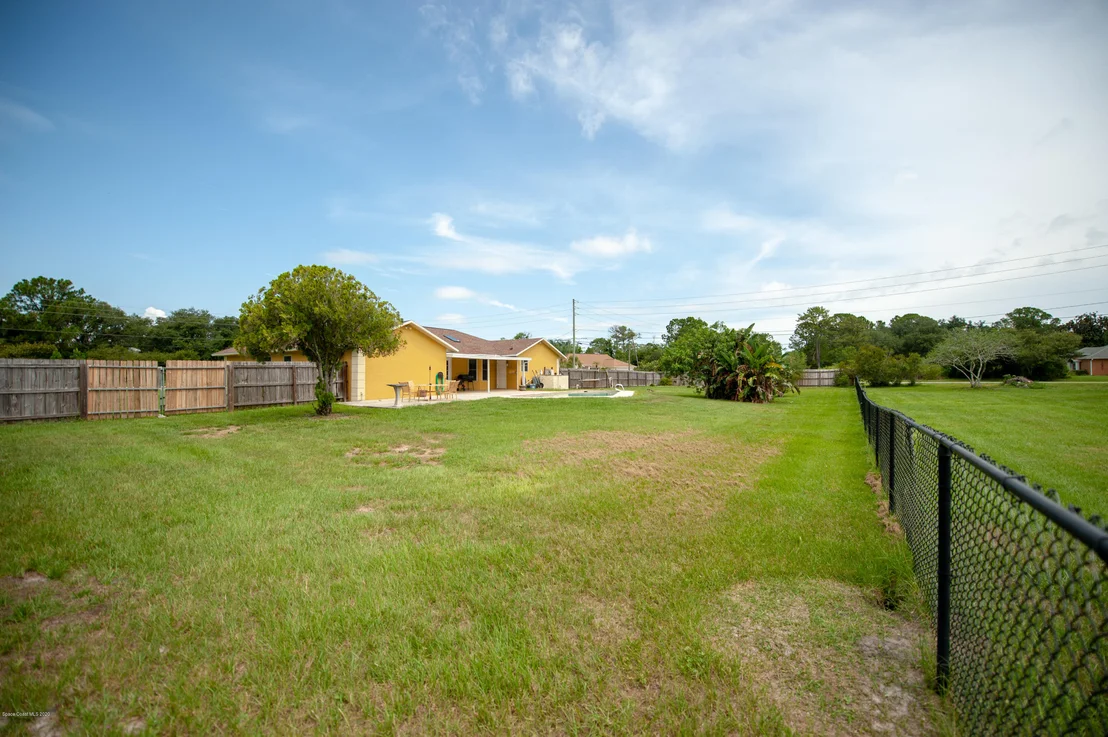 Photo of 4105 Alan Shepard Avenue