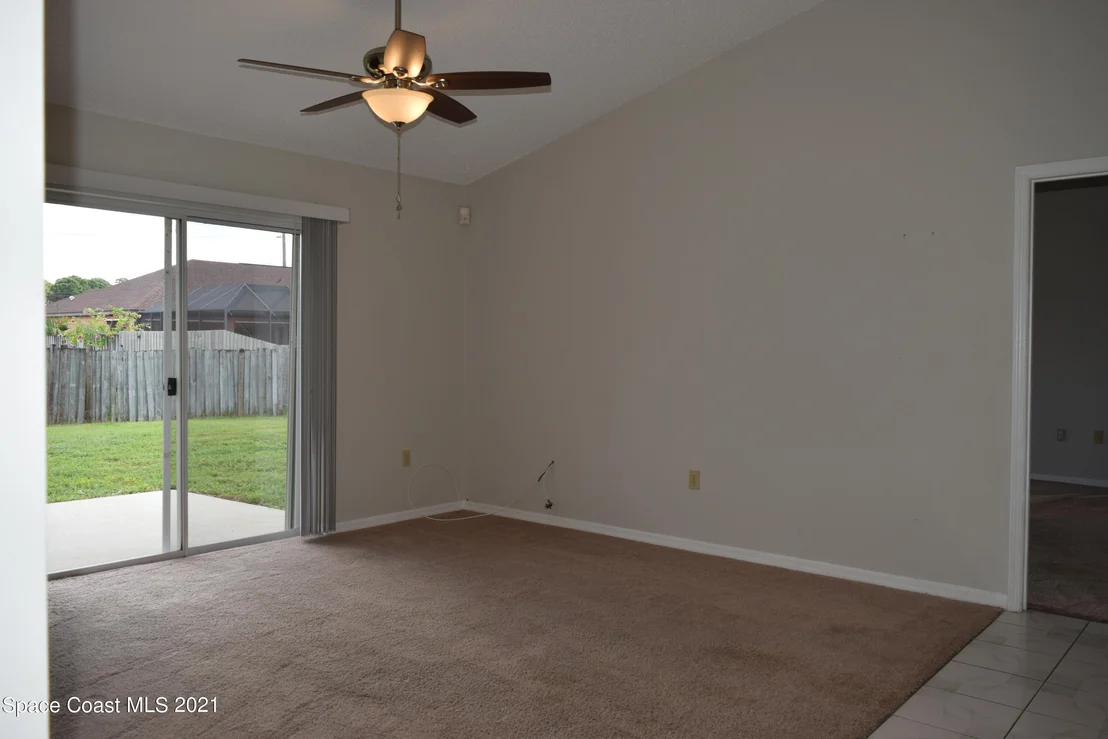 Photo of 816 Seven Gables Circle SE