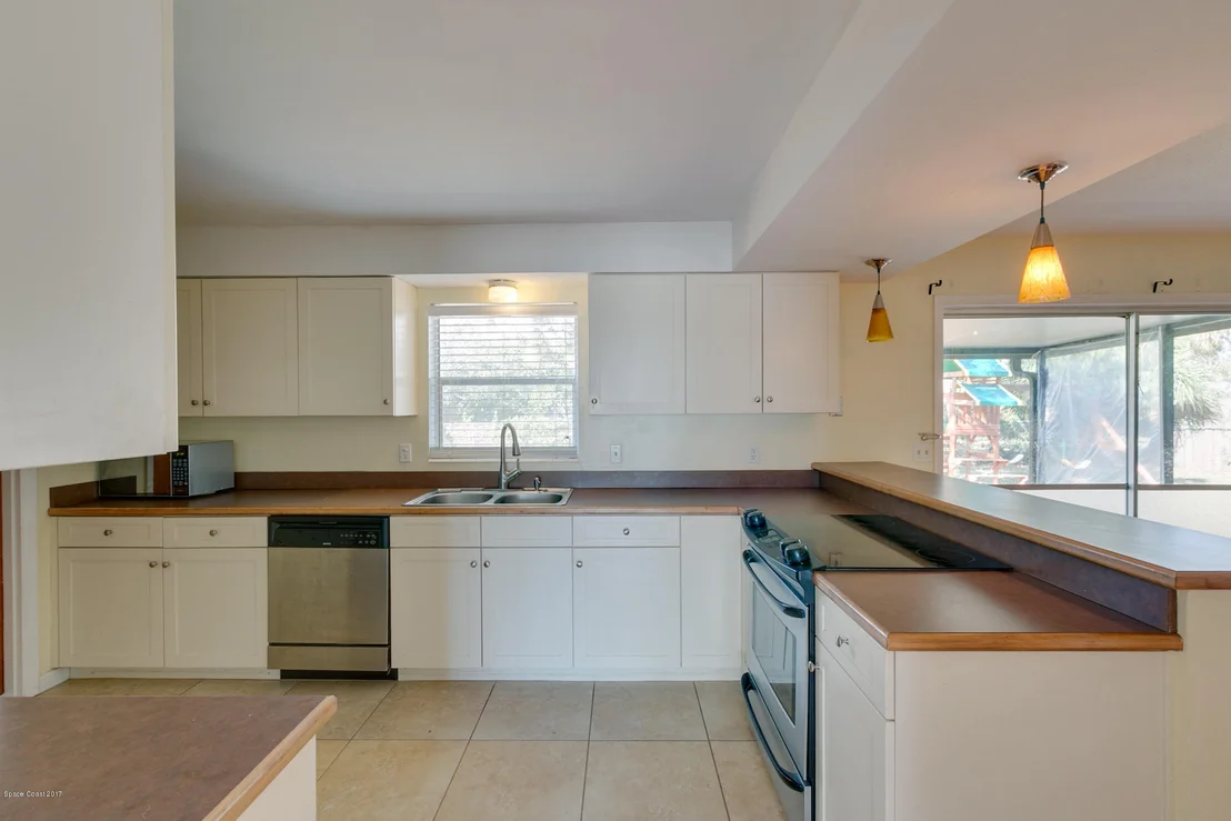 Photo of 1059 La Paloma Drive