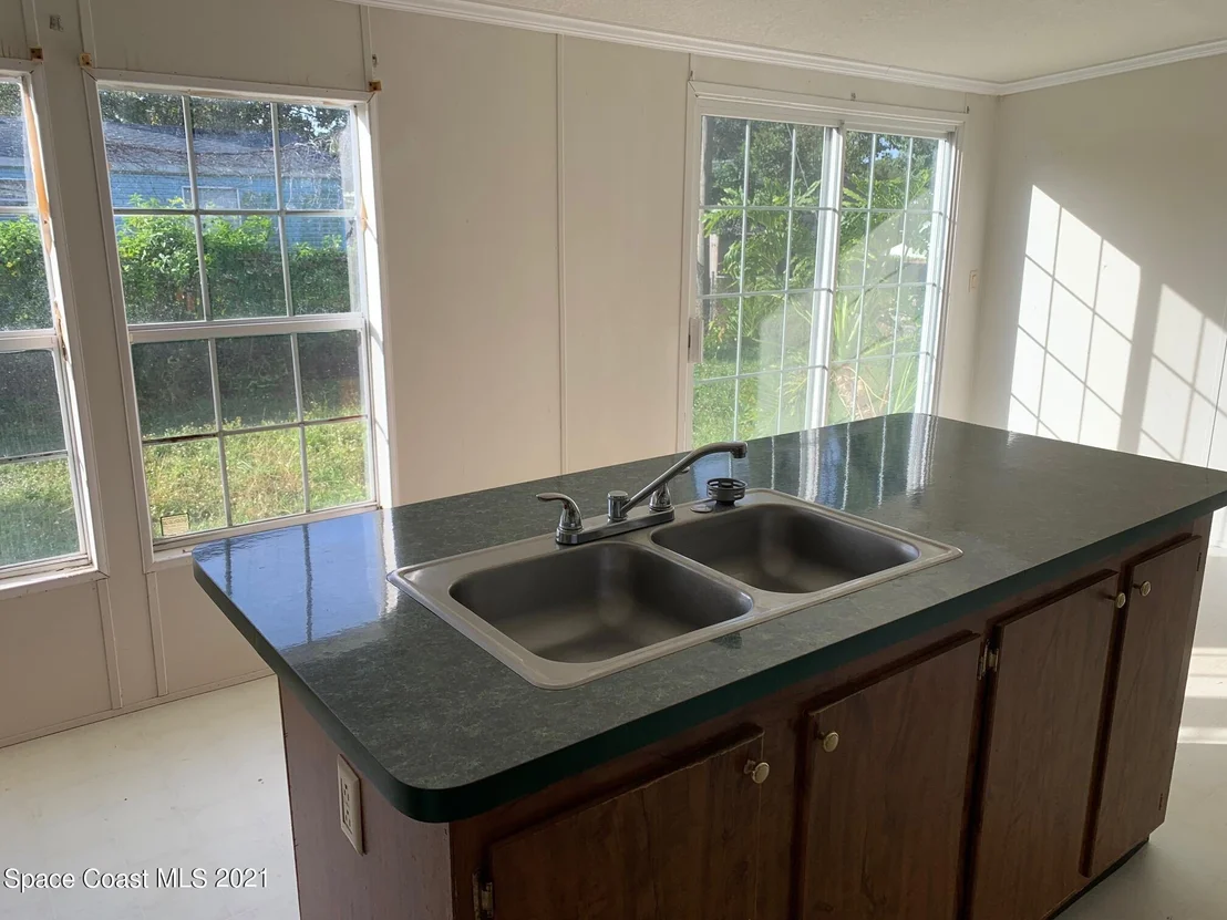 Photo of 351 Broadway Boulevard