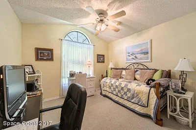 Photo of 870 Spirea Drive